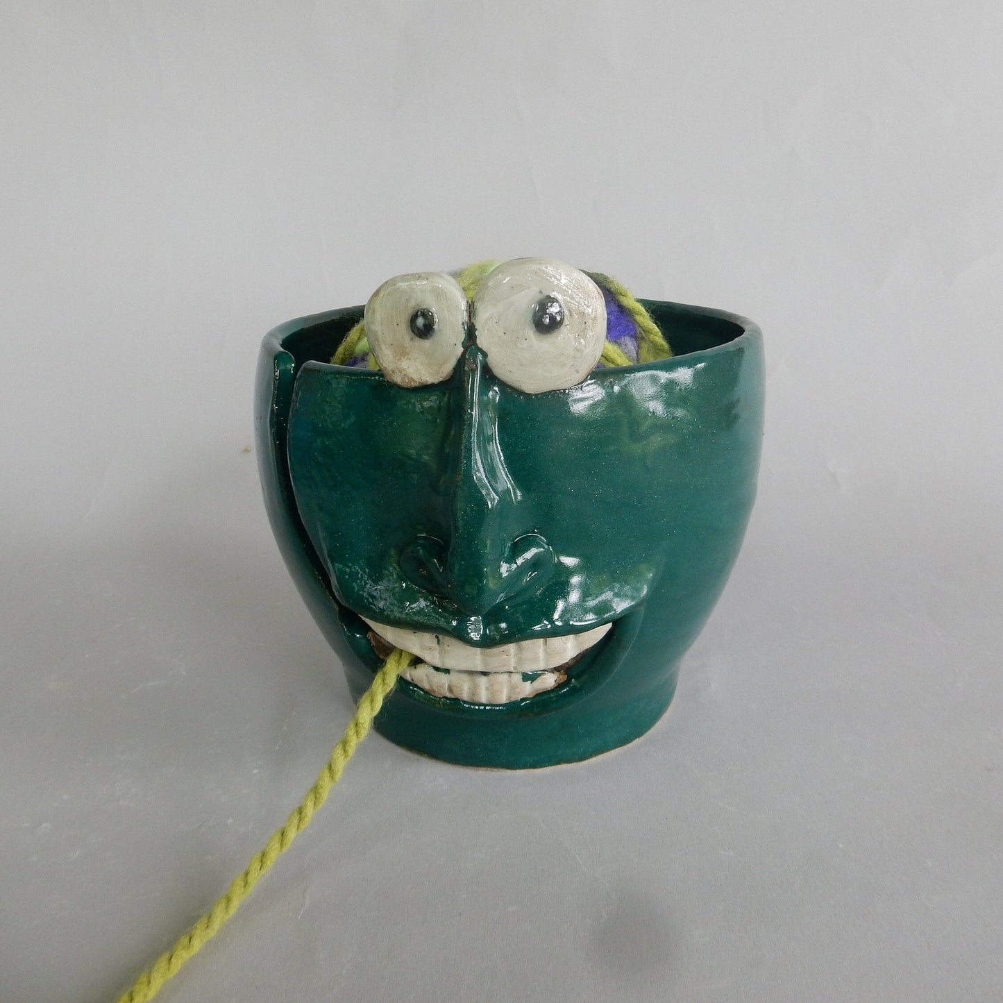 Smile Hook Yarn Bowl