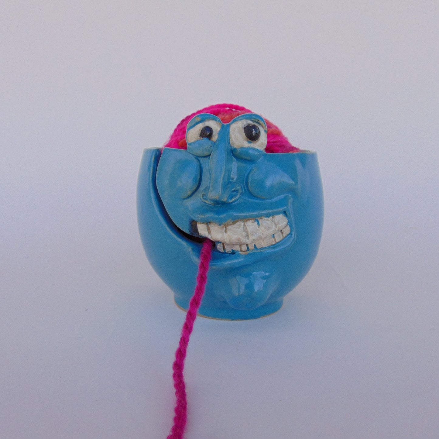 Smile Hook Yarn Bowl